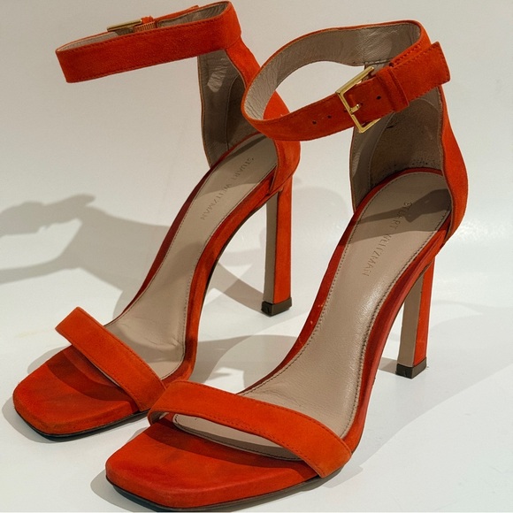 STUART WEITZMAN | Nudist Curve Suede Heels - Picture 5 of 7